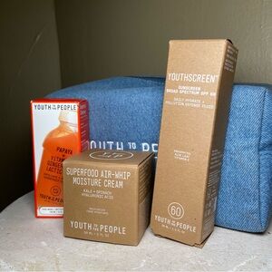 Youth to the people bundle Adaptogen Cream Papaya Vit C Sunscreen Travel Bag